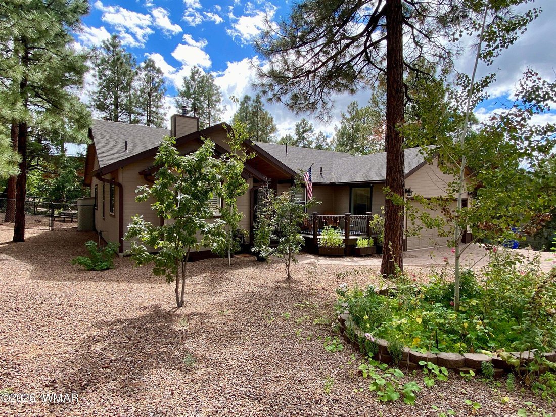 Pinetop, Arizona, United States 2 - 18973497