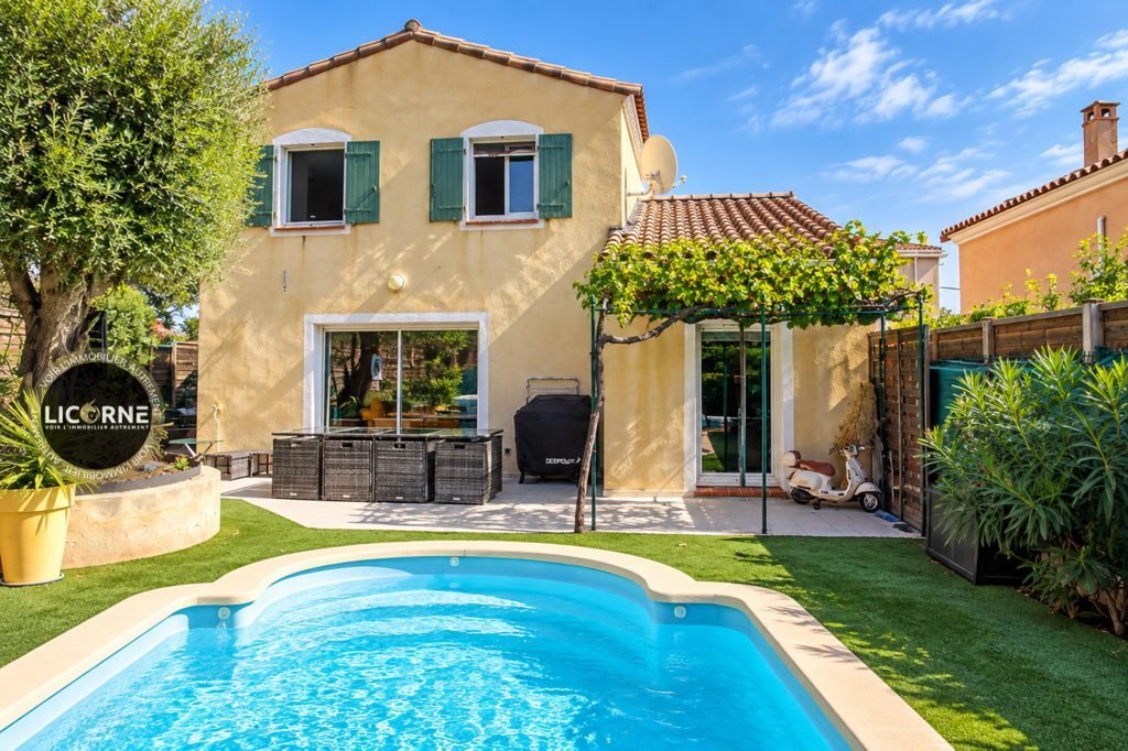 Villa in La Ciotat, Provence-Alpes-Côte d'Azur, France 2 - 18978714