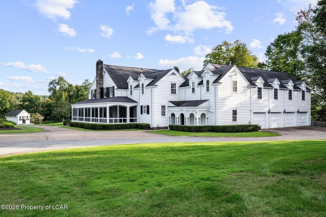 House in Lake Winola, Pennsylvania, United States 1 - 18978494