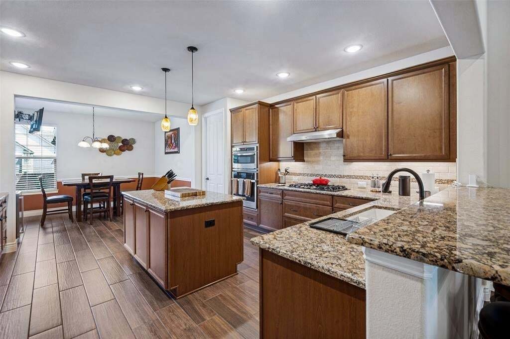 House in Denton, Texas, United States 5 - 18976408