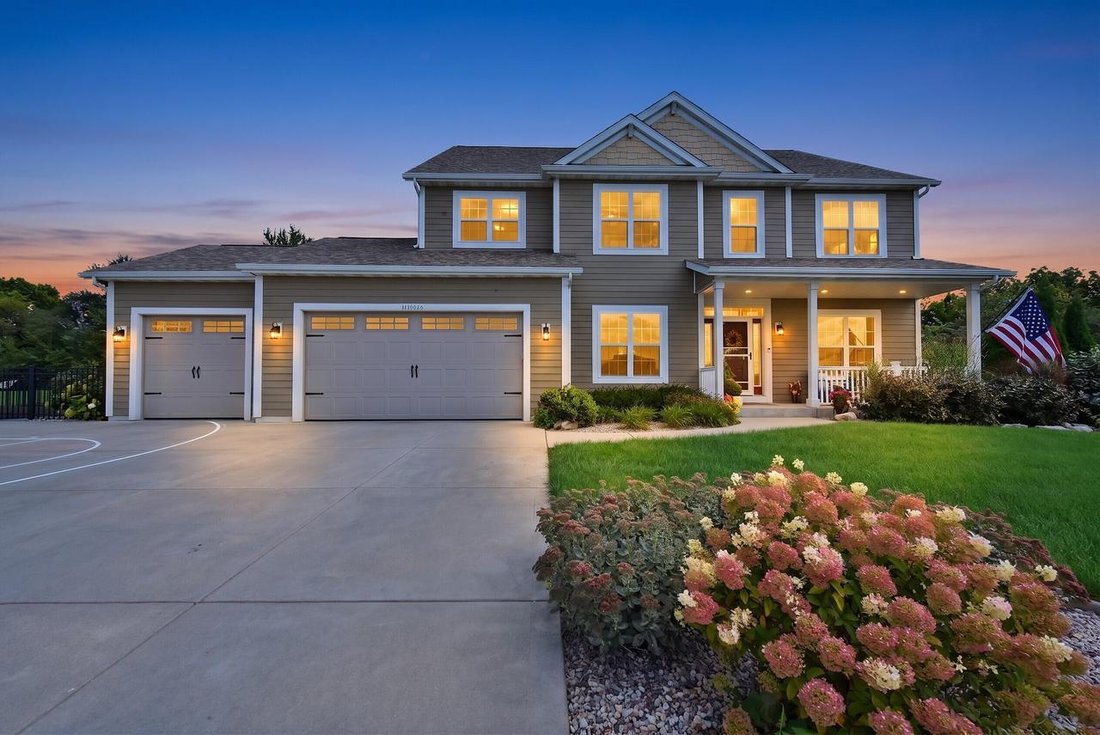 House in Waukesha, Wisconsin, United States 1 - 18977311
