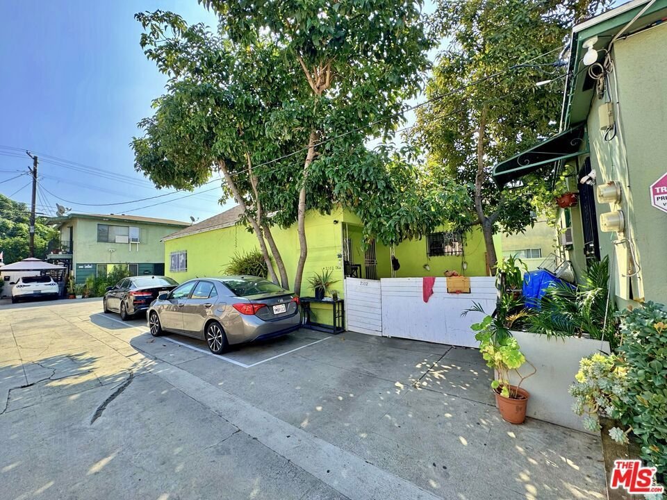 Huntington Park, California, United States 3 - 18968636