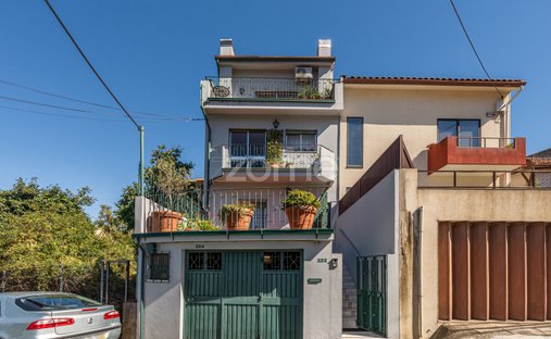 House in Mafamude e Vilar do Paraiso, Porto District, Portugal 1