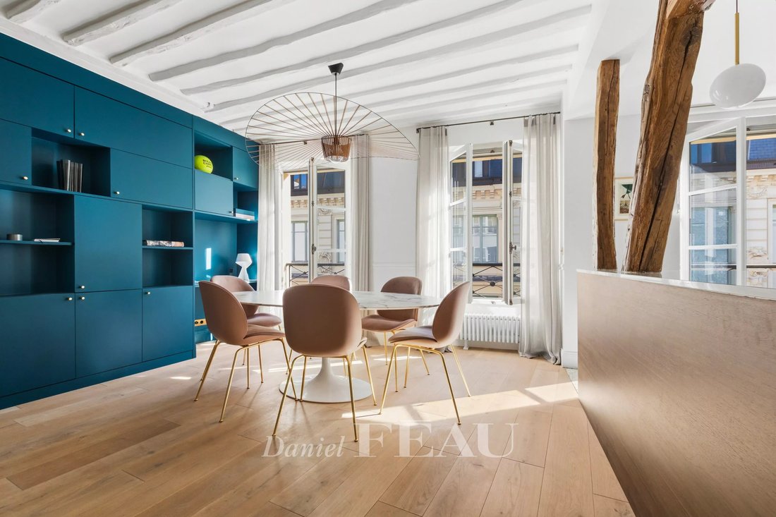 Apartment in Saint Thomas d'Aquin, Paris 7e Arrondissement, Paris 1 - 18509789