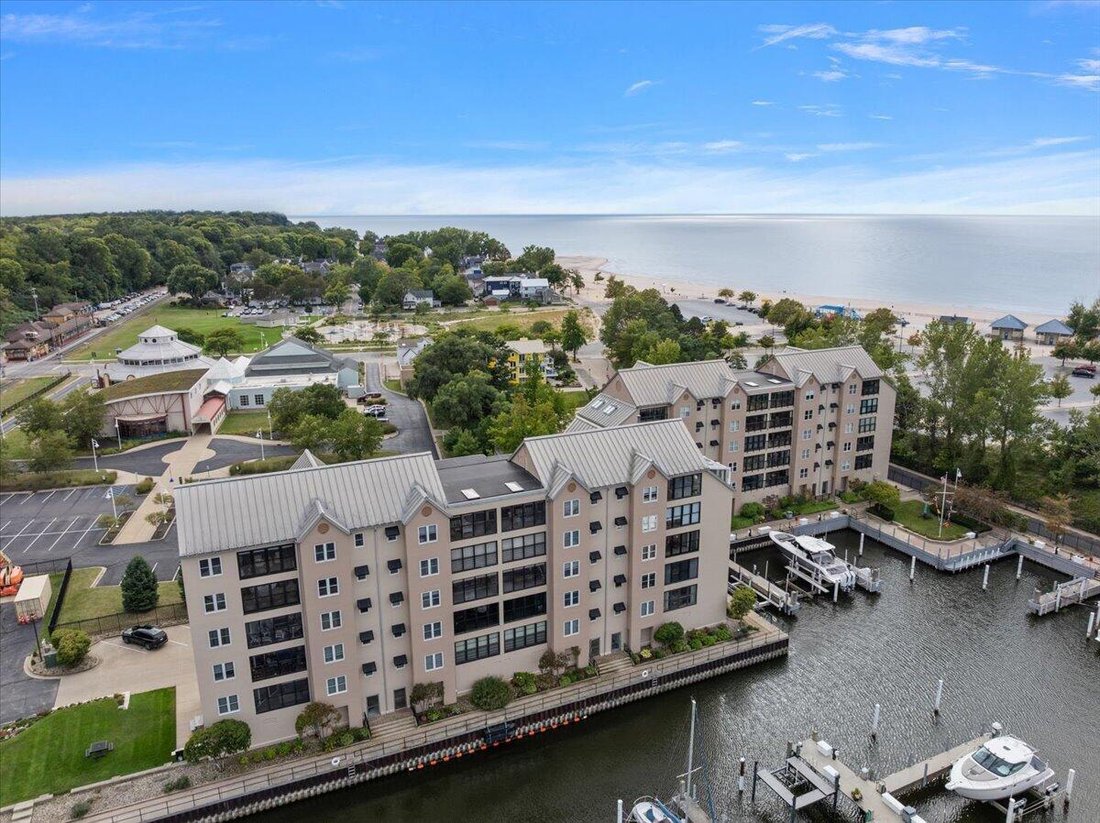 Condo in St. Joseph, Michigan, United States 1 - 18975004