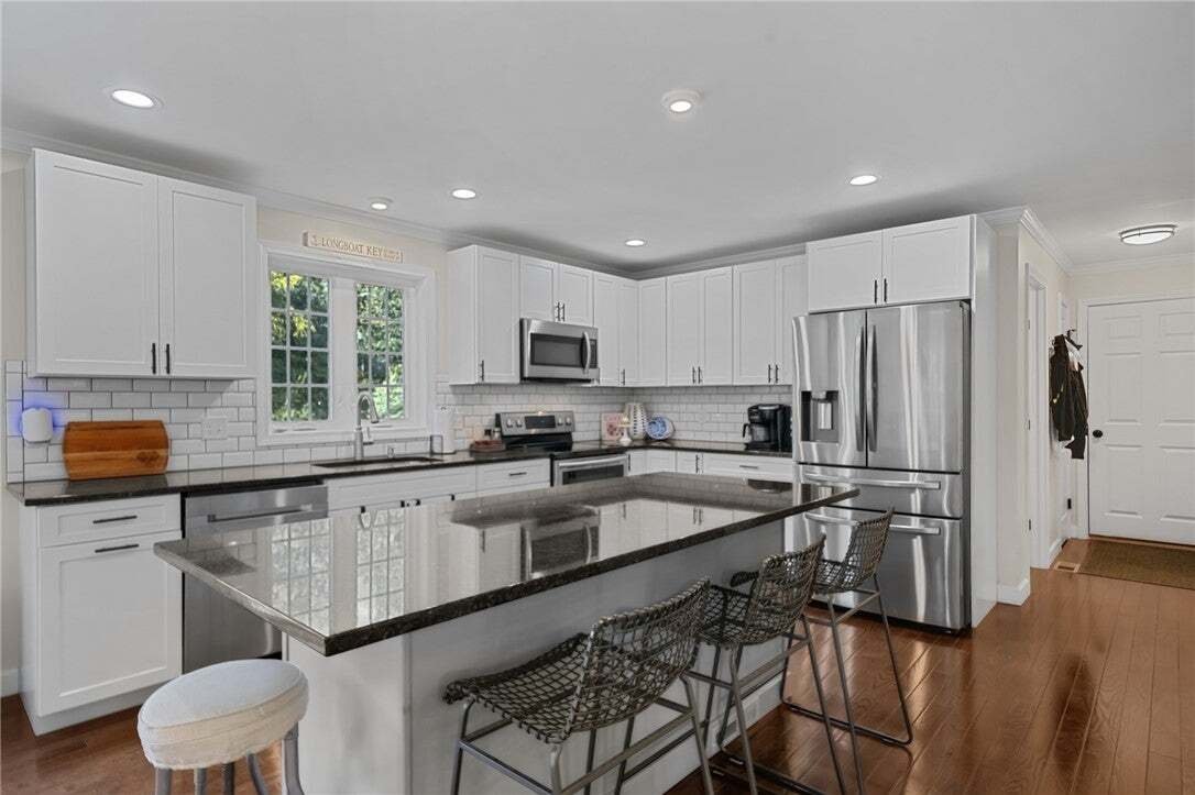 House in Westerly, Rhode Island, United States 2 - 18977486