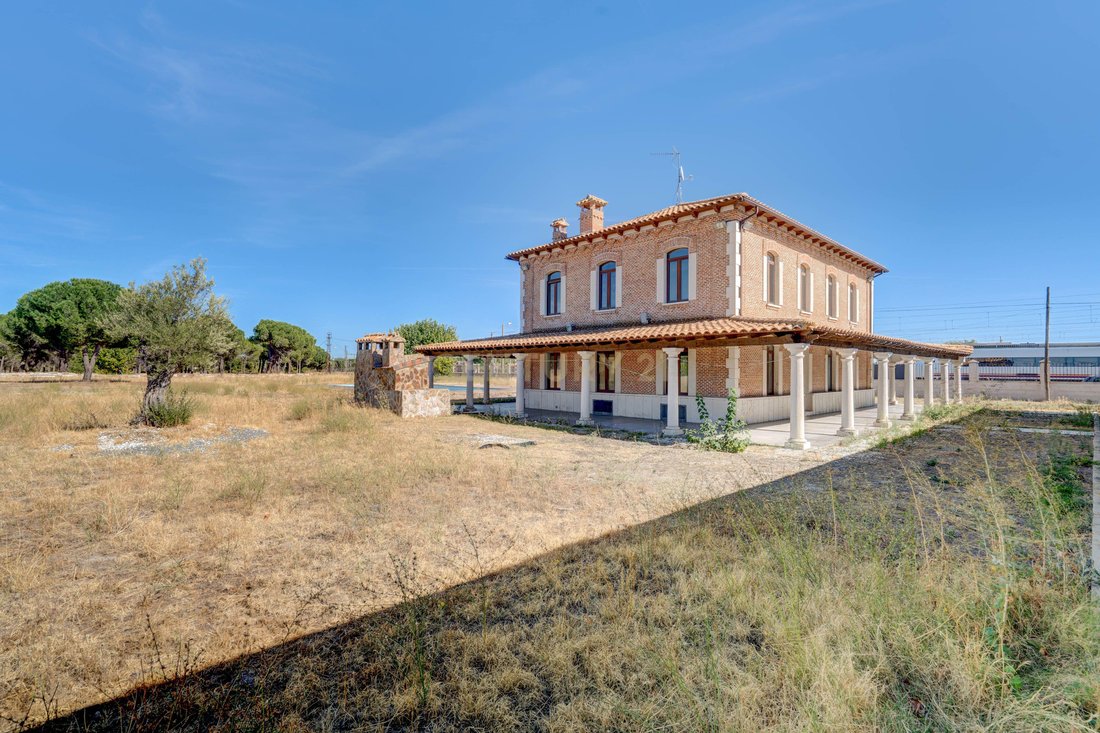 Villa in Valdestillas, Castile and Leon, Spain 3 - 18976445