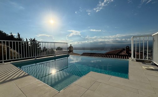 Villa in Roses, Catalonia, Spain 1