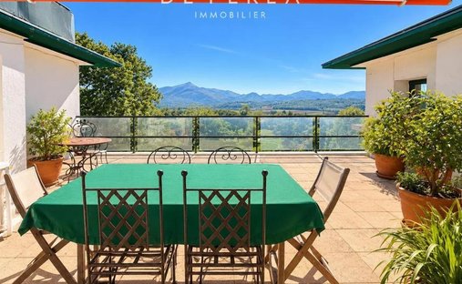 Apartment in Chantaco, Saint-Jean-de-Luz, France 1
