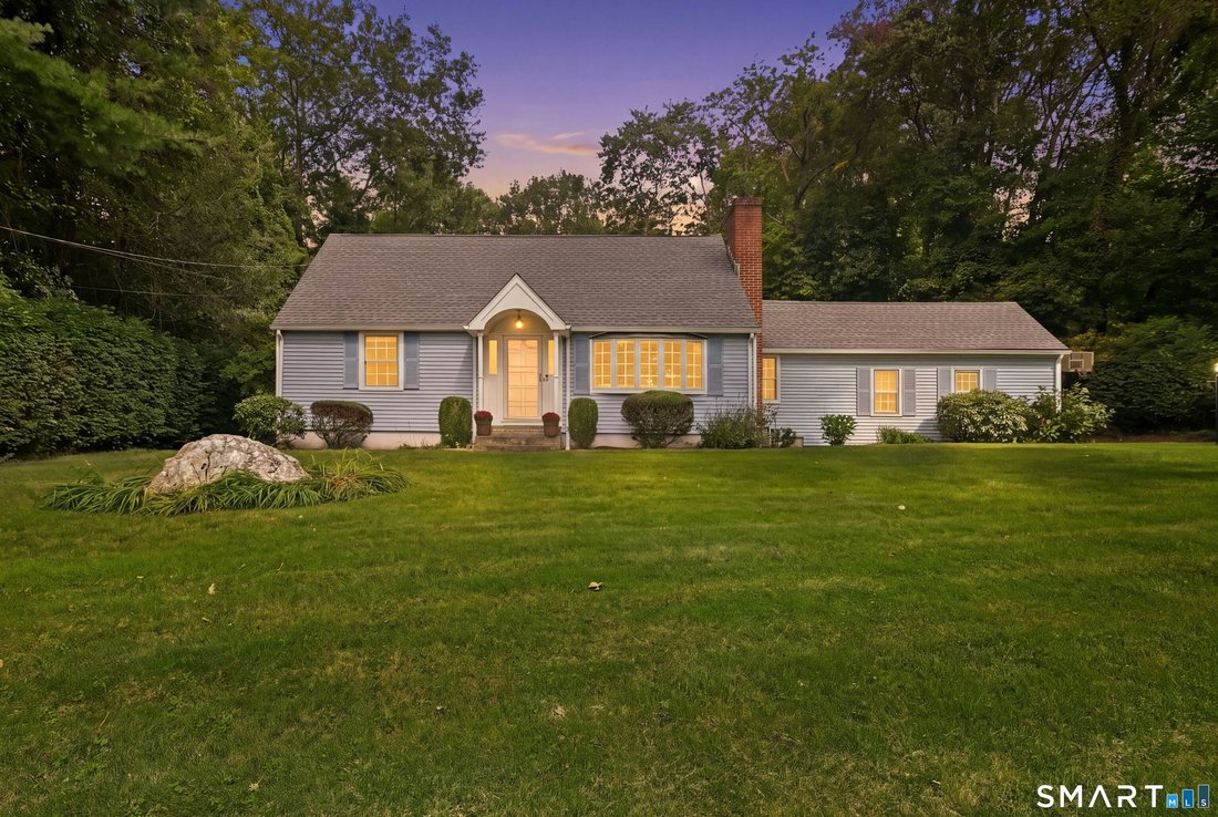 Monroe, Connecticut, United States 1 - 18967358