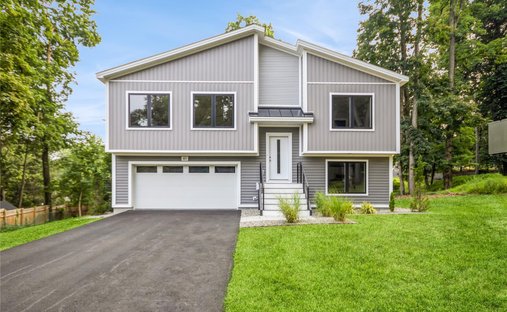 House in Spackenkill, New York, United States 1