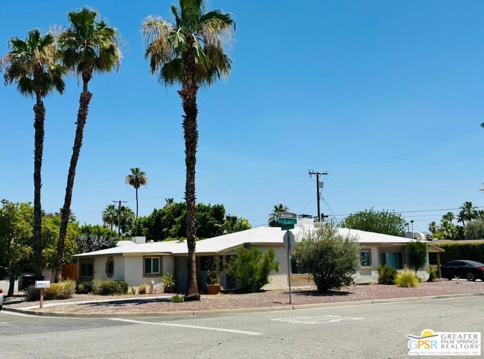 Palm Springs, California, United States 1 - 18968619