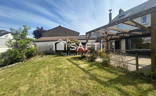 House in Est, Thouare-sur-Loire, France 1