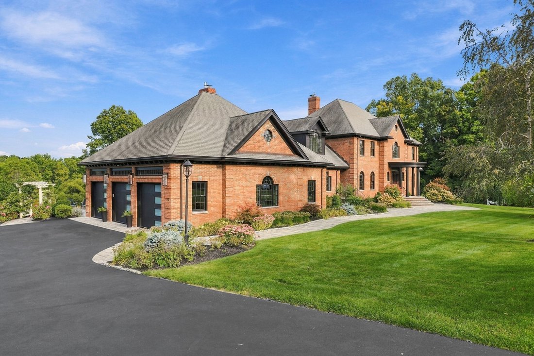House in Southborough, Massachusetts, United States 2 - 18978798