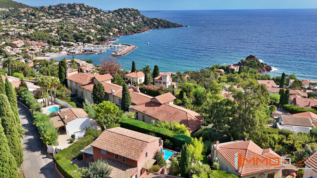 Villa in Théoule-sur-Mer, Provence-Alpes-Côte d'Azur, France 3 - 18973035