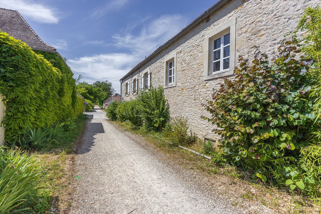 House in Bretigny, Bourgogne – Franche-Comté, France 1 - 18981489