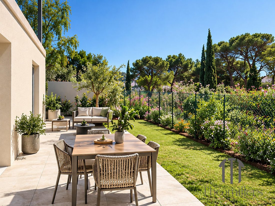 Apartment in Vieille Chapelle, 8e Arrondissement, Marseille 1 - 18973006