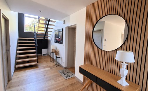 Villa in Ouest, Vesoul, France 1