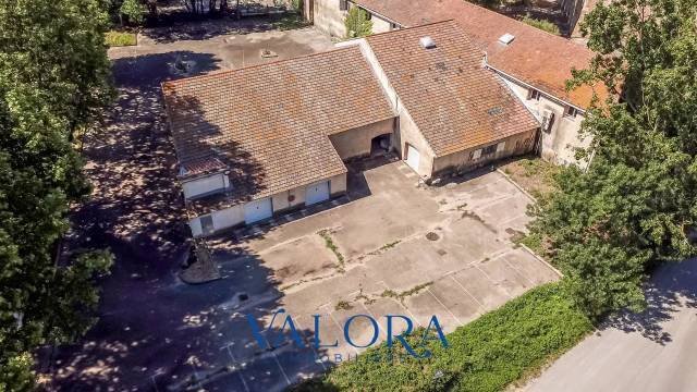 Estate in La Gazelle, Nimes, France 2 - 16334051