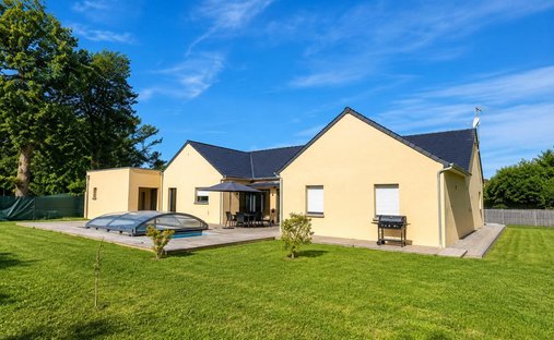 House in Besne, Pays de la Loire, France 1