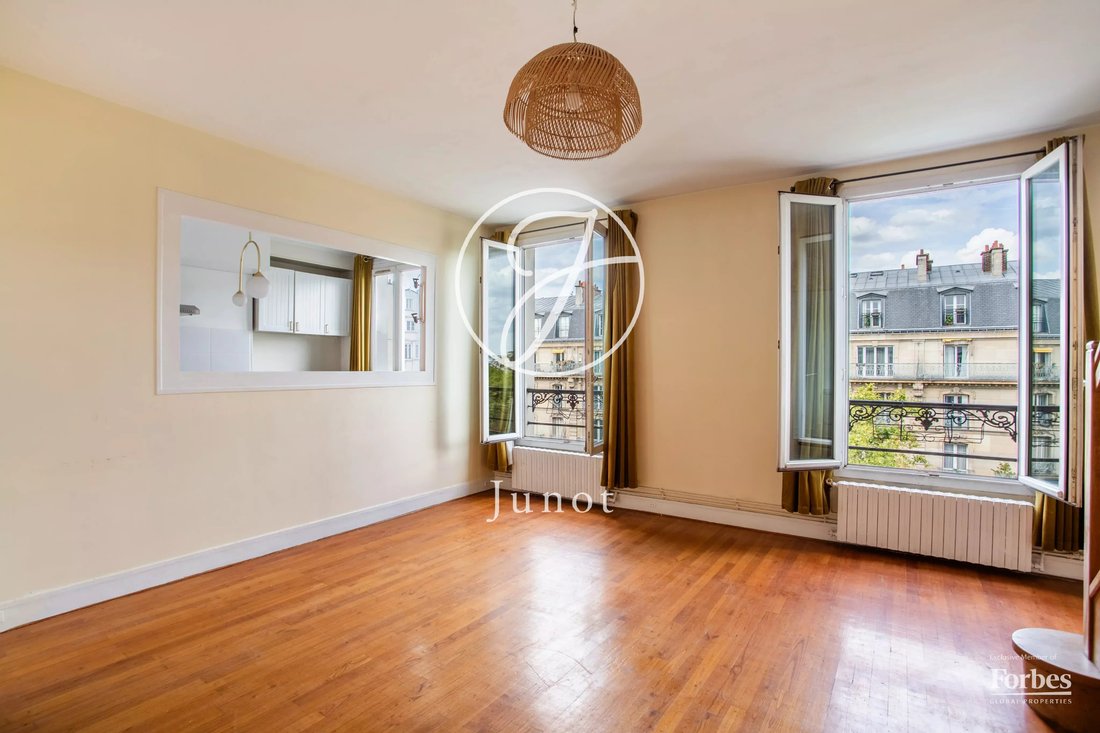 Apartment in Courcelles-Wagram, Paris 17e Arrondissement, Paris 1 - 18965683