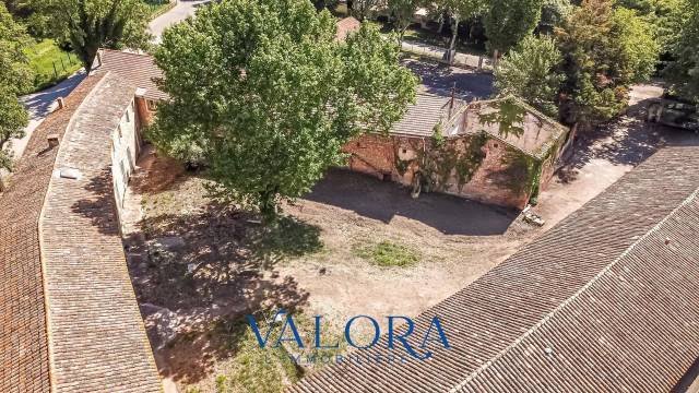 Estate in La Gazelle, Nimes, France 4 - 16334051
