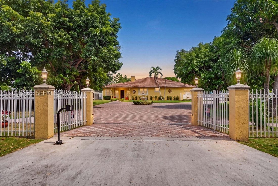 House in Miami, Florida, United States 1 - 18969853
