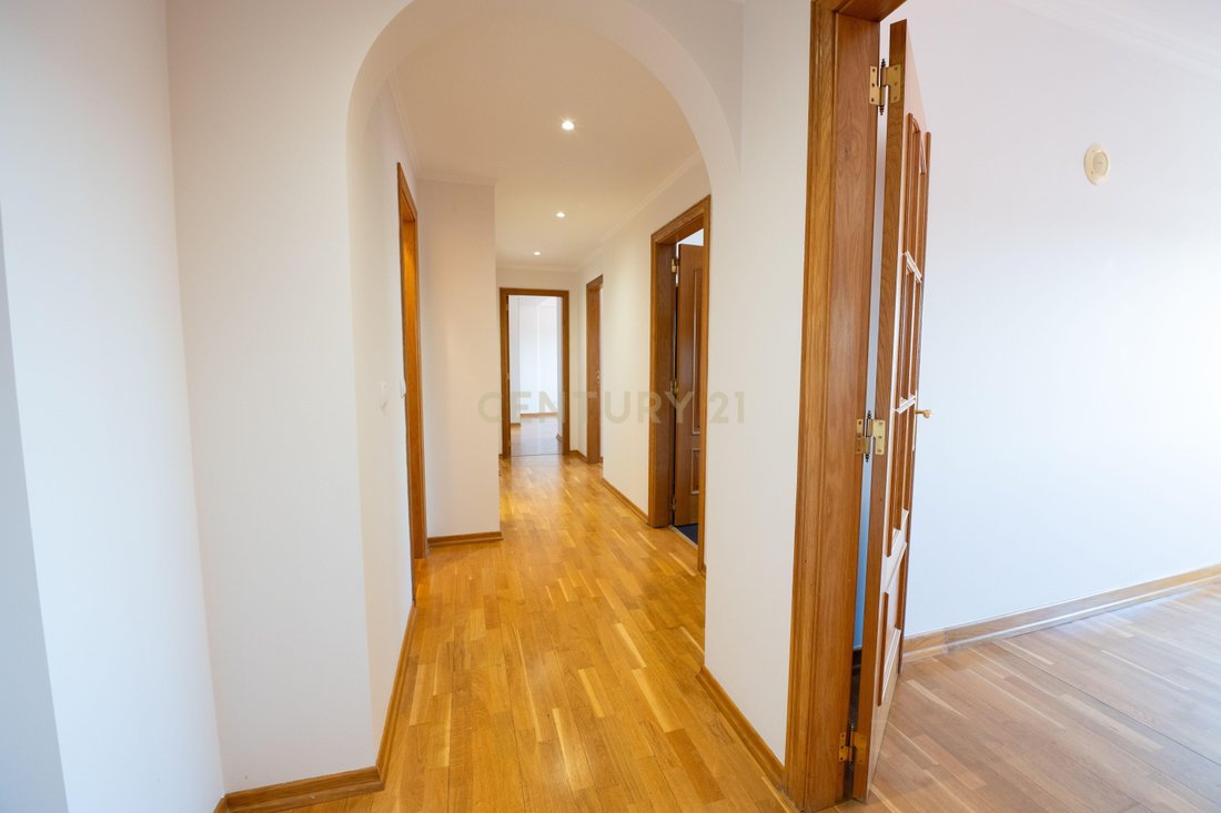 Apartment in Carnide, Lisbon, Portugal 2 - 18970825