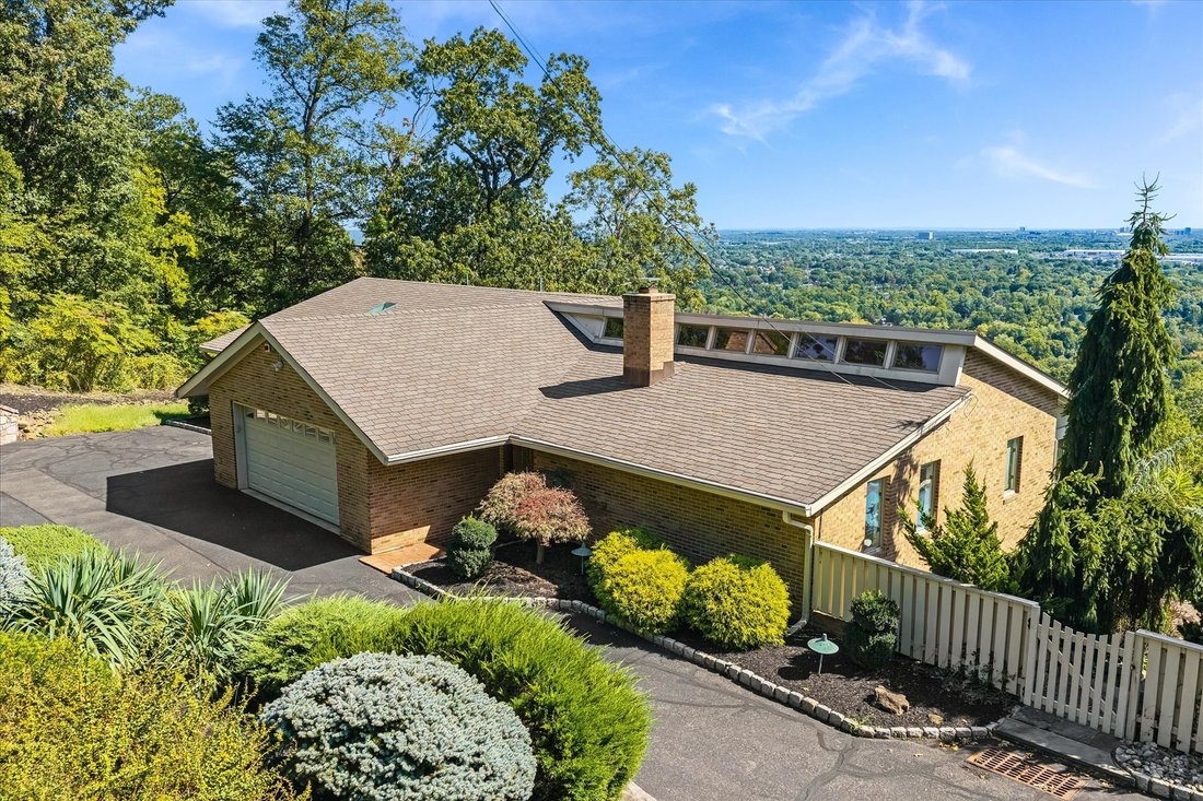 House in Bridgewater Township, New Jersey, United States 3 - 18964537