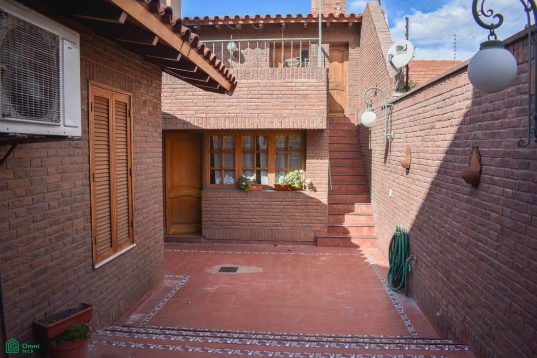 House in Mendoza, Mendoza Province, Argentina 4 - 18973406