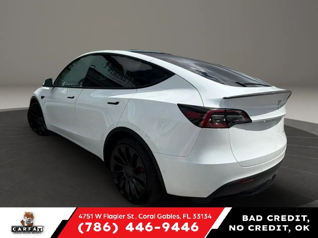 Suv in Coral Gables, FL, United States 4 - 18972061