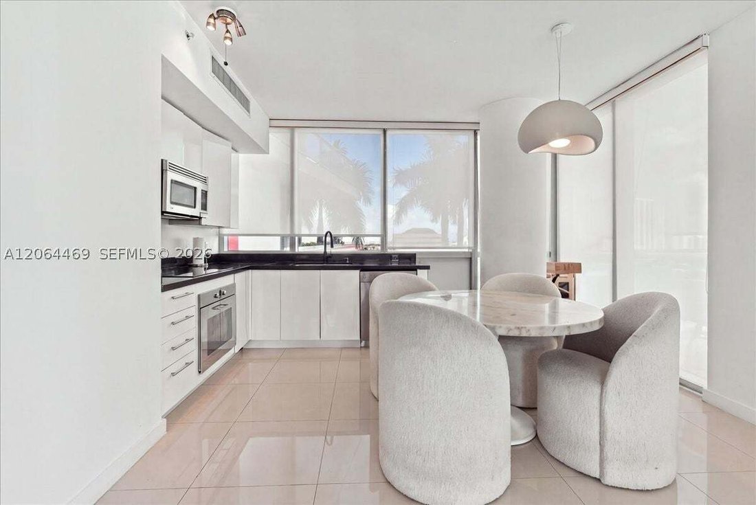 Condo in Miami, Florida, United States 3 - 18576880