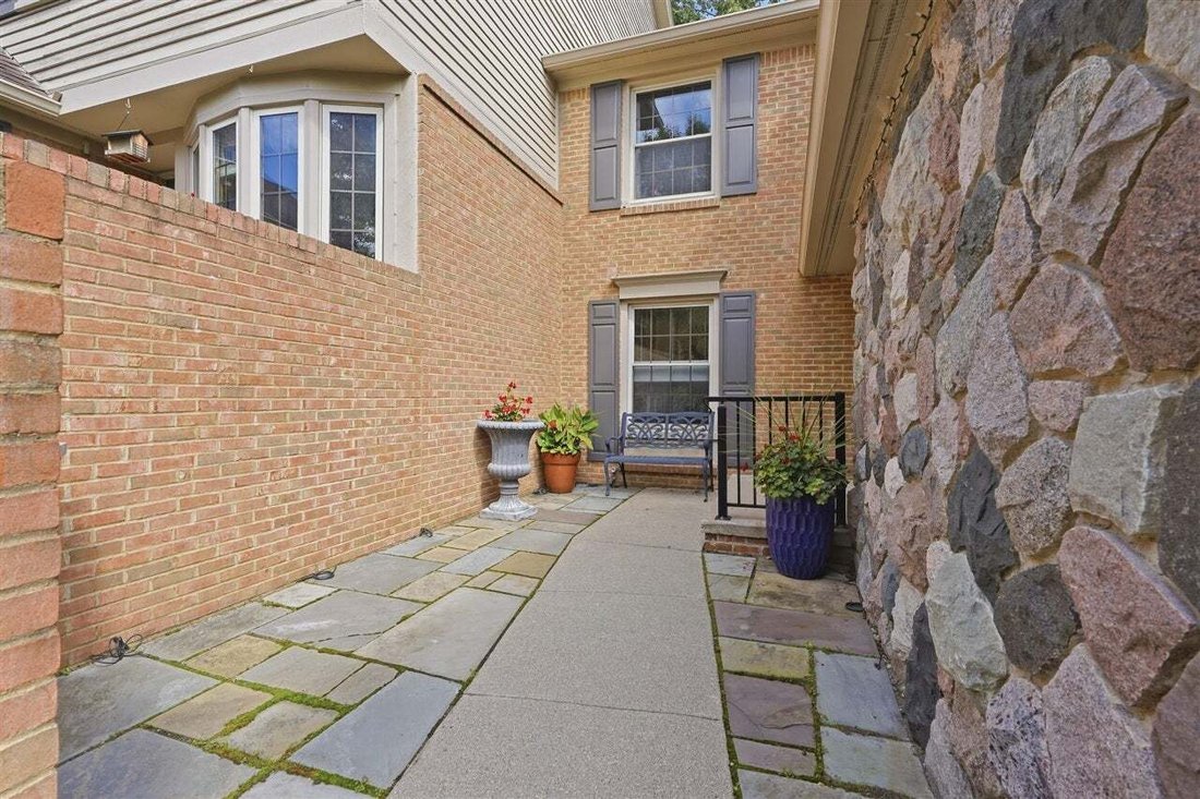 Condo in Township of Hamburg, Michigan, United States 5 - 18970131