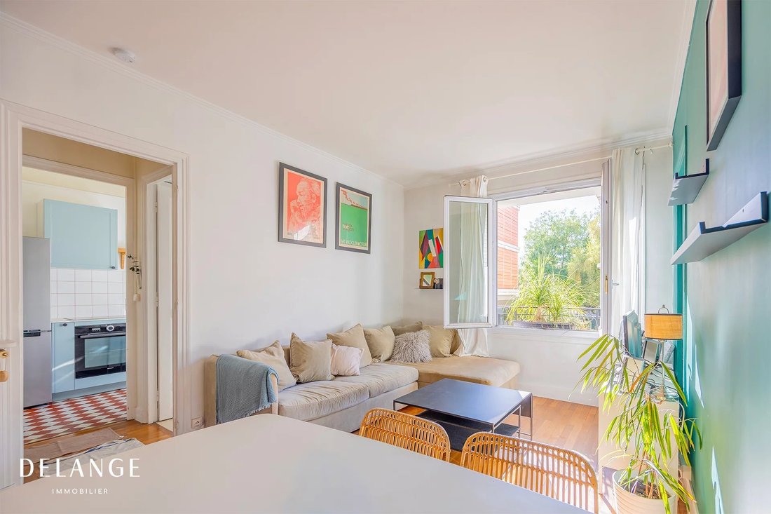 Apartment in Grandes Carrières-Clichy, Paris 18e Arrondissement, Paris 4 - 18965826