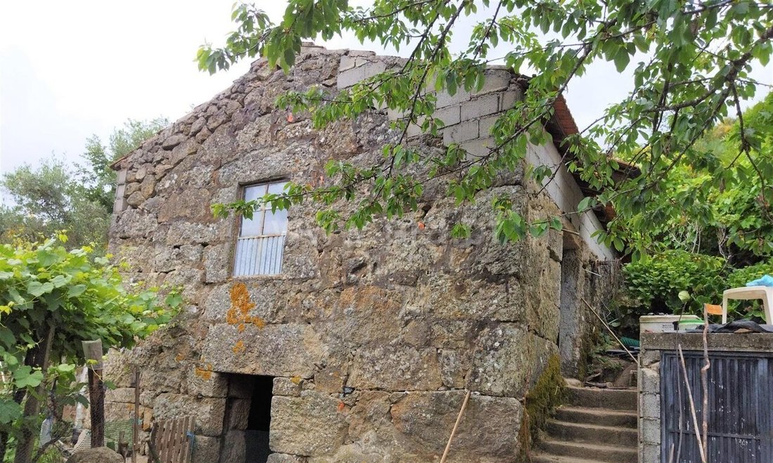 Land in Ferreiros de Tendais, Viseu District, Portugal 2 - 18959551