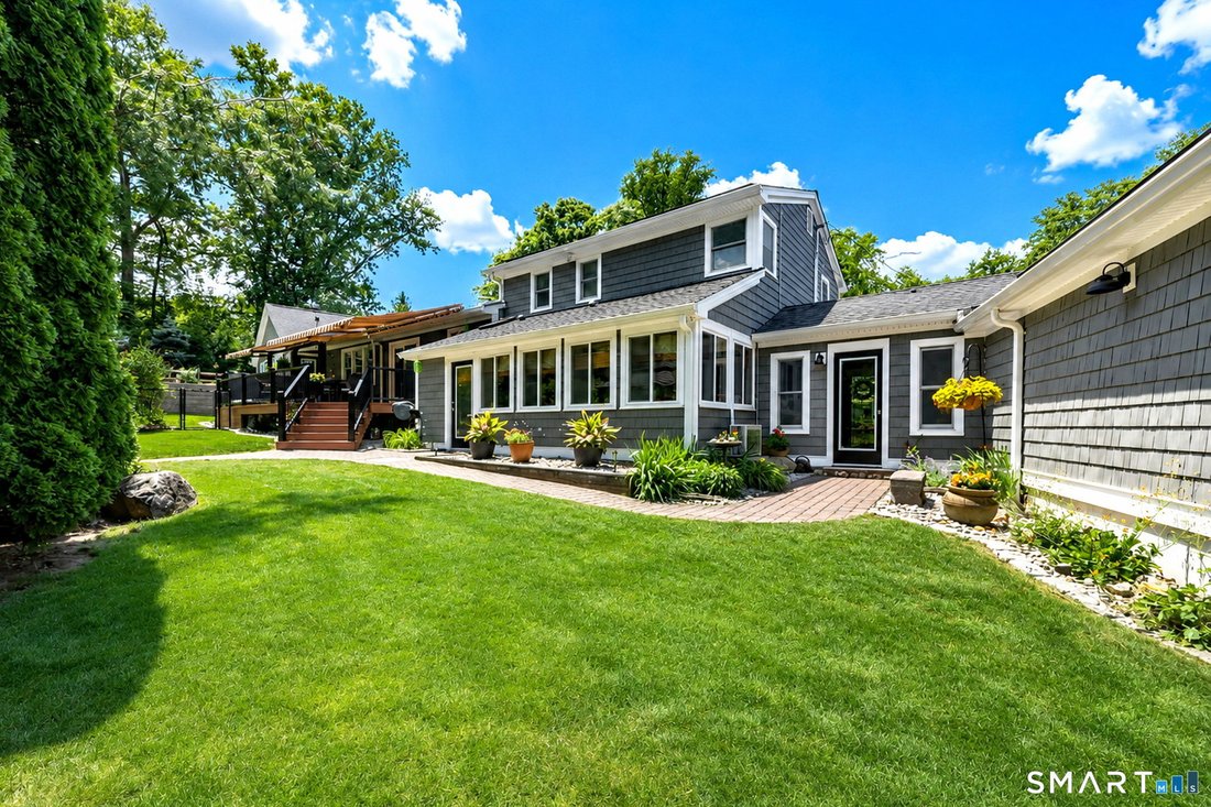 House in Milford, Connecticut, United States 3 - 18980170