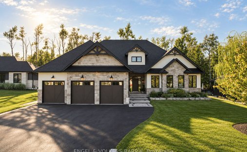 House in Springwater, Ontario, Canada 1