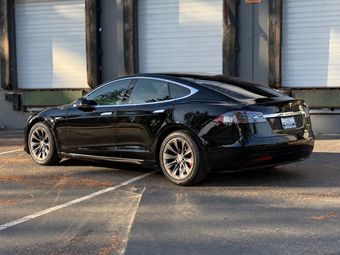 Coupe in Kent, WA, United States 5 - 18980604
