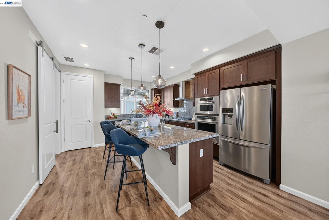 Townhouse in Dublin, California, United States 5 - 18972662