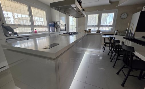 Villa in Alpicat, Katalonien, Spanien 1