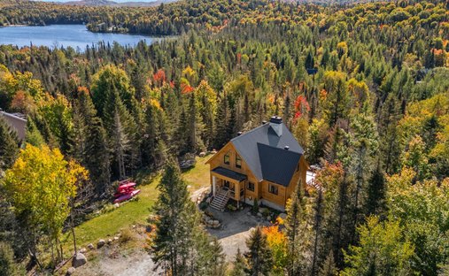 House in Lac-Supérieur, Quebec, Canada 1