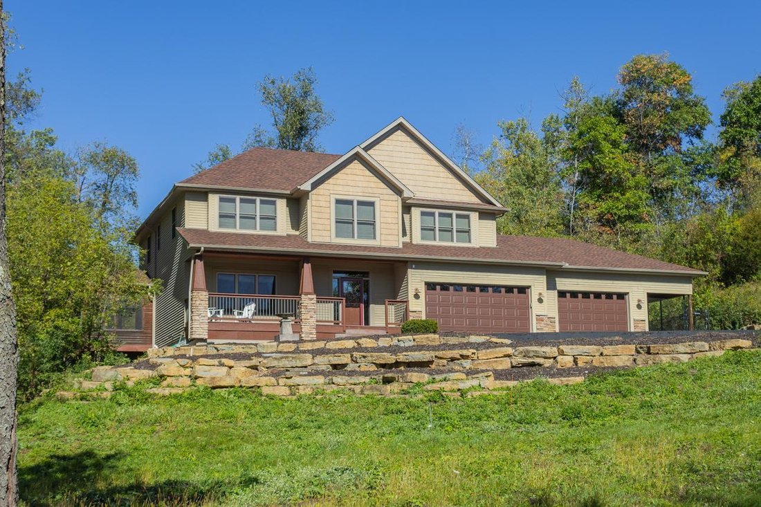House in Roberts, Wisconsin, United States 2 - 18969801