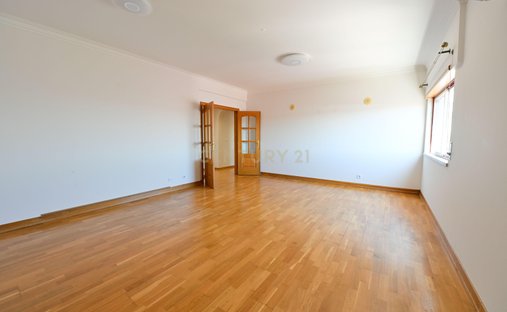 Apartment in Carnide, Lisbon, Portugal 1