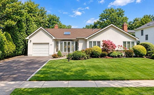 House in Garden City, New York, United States 1