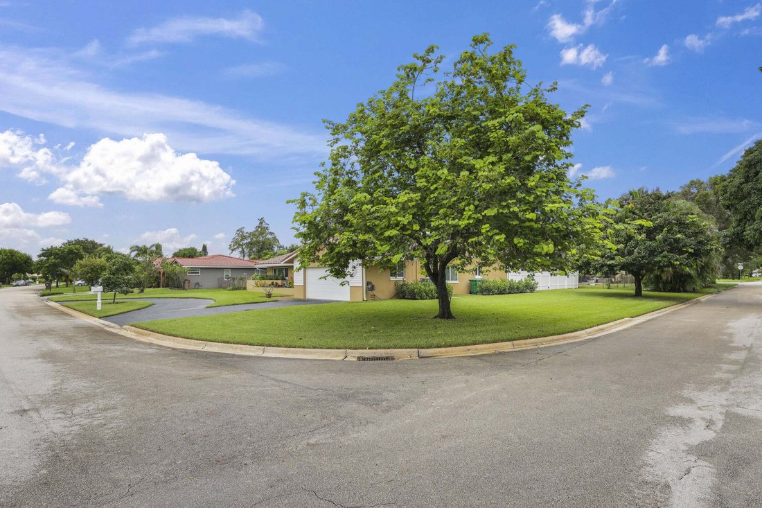 House in Coral Springs, Florida, United States 3 - 18952627