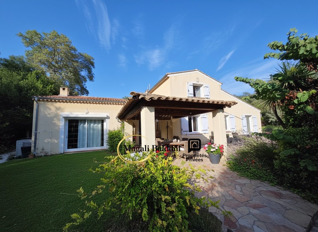 Villa in Bagnols-en-Forêt, Provence-Alpes-Côte d'Azur, France 2 - 18972370