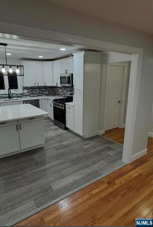 Elmwood Park, New Jersey, United States 3 - 18977871