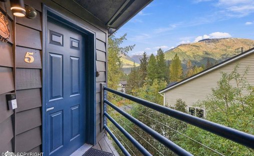 House in Anchorage, Alaska, United States 1