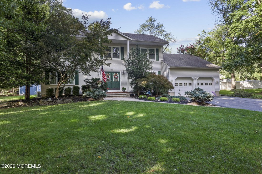 Farmingdale, New Jersey, United States 3 - 18972515