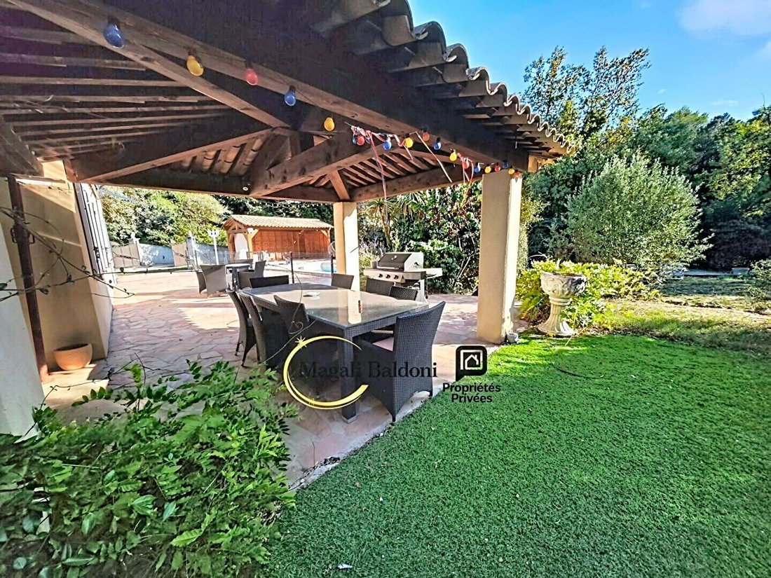 Villa in Bagnols-en-Forêt, Provence-Alpes-Côte d'Azur, France 3 - 18972370